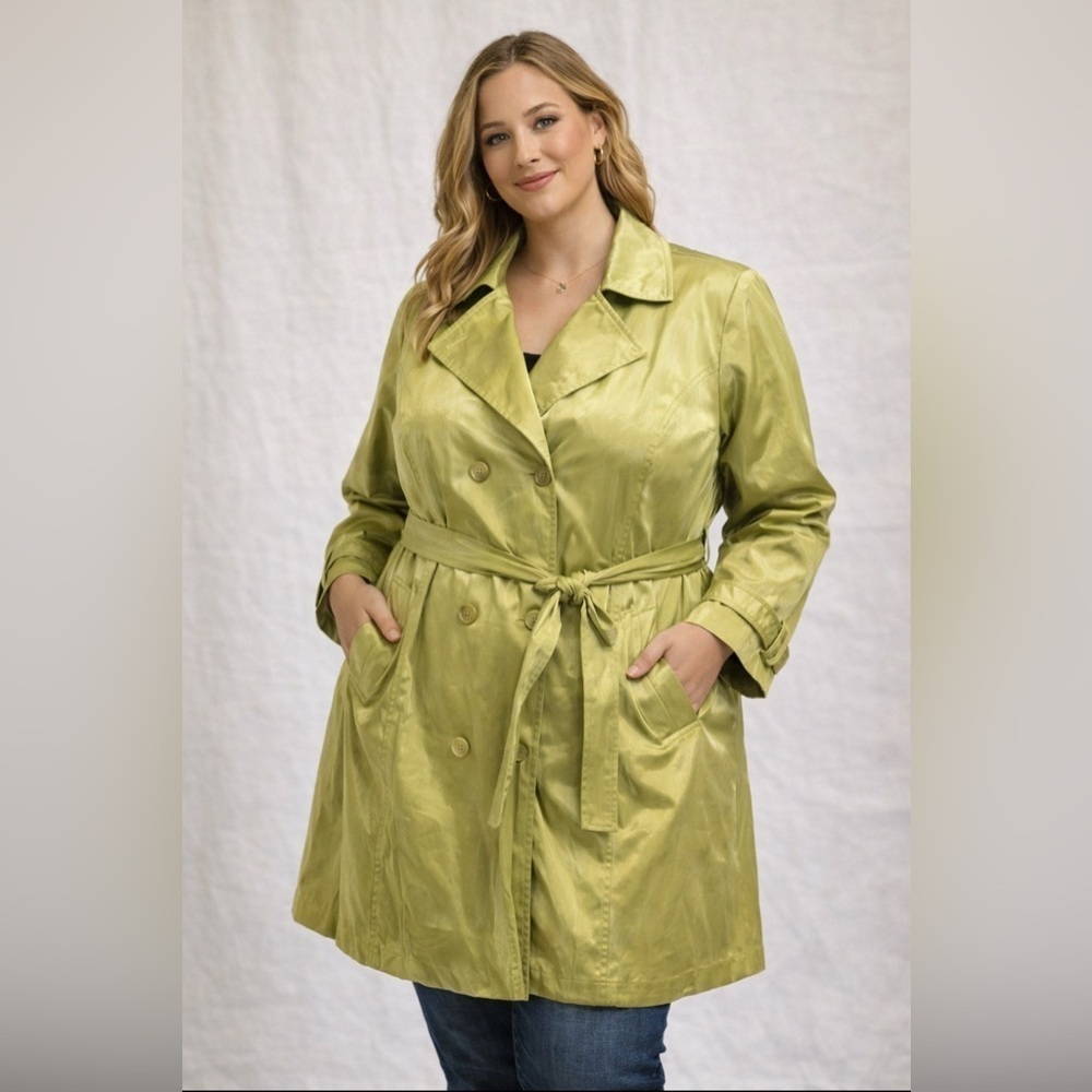 Centigrade Women's Lightweight Trench Style Coat. Size 2x